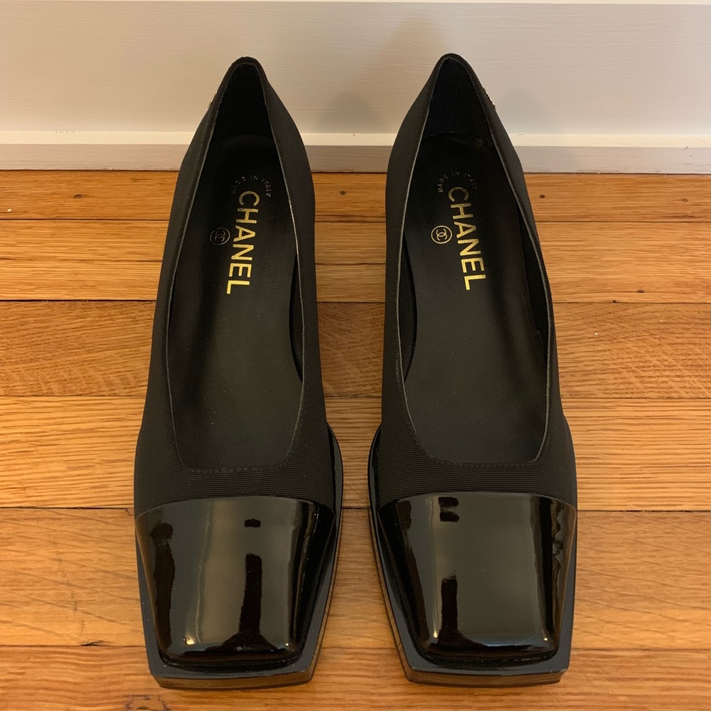 Chanel Pumps